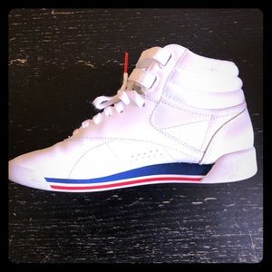 Reebok classic sneakers 7.5 retro